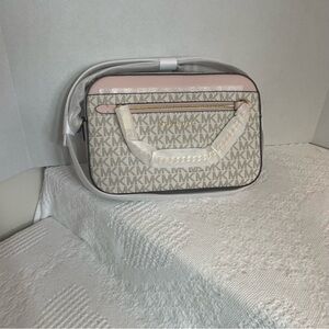 Michael Kors Pink and Cream Jet Set Crossbody Bag- NWT ••